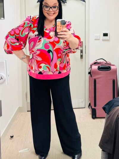 'L' Retro design silky feel top