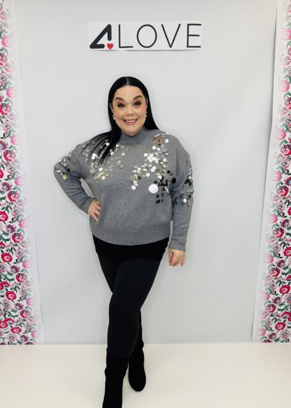 'L' Multi sized sequin detail knitted top